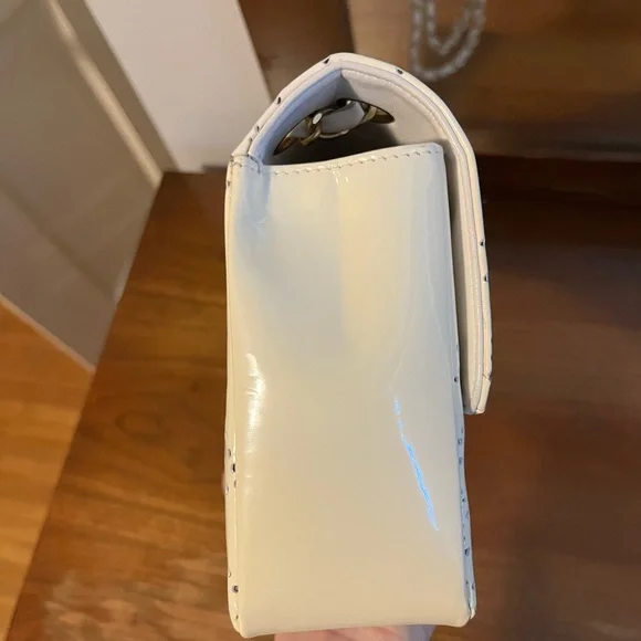 🌸 Chanel Medium Classic Flap - Camelia Ivory Patent Leather 🌸 - Picture 7 of 13